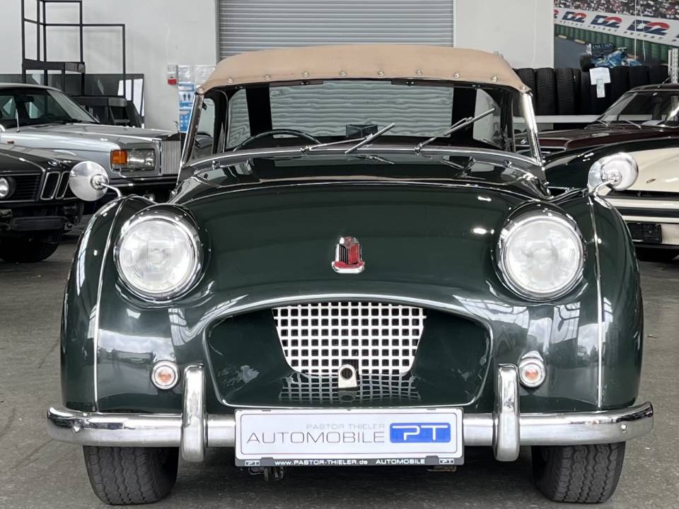 Image 2/34 of Triumph TR 2 (1955)