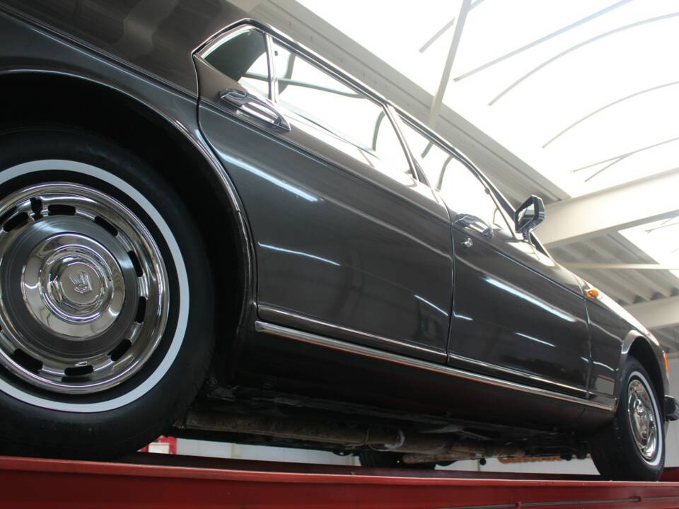 Image 7/50 of Rolls-Royce Silver Spirit (1987)