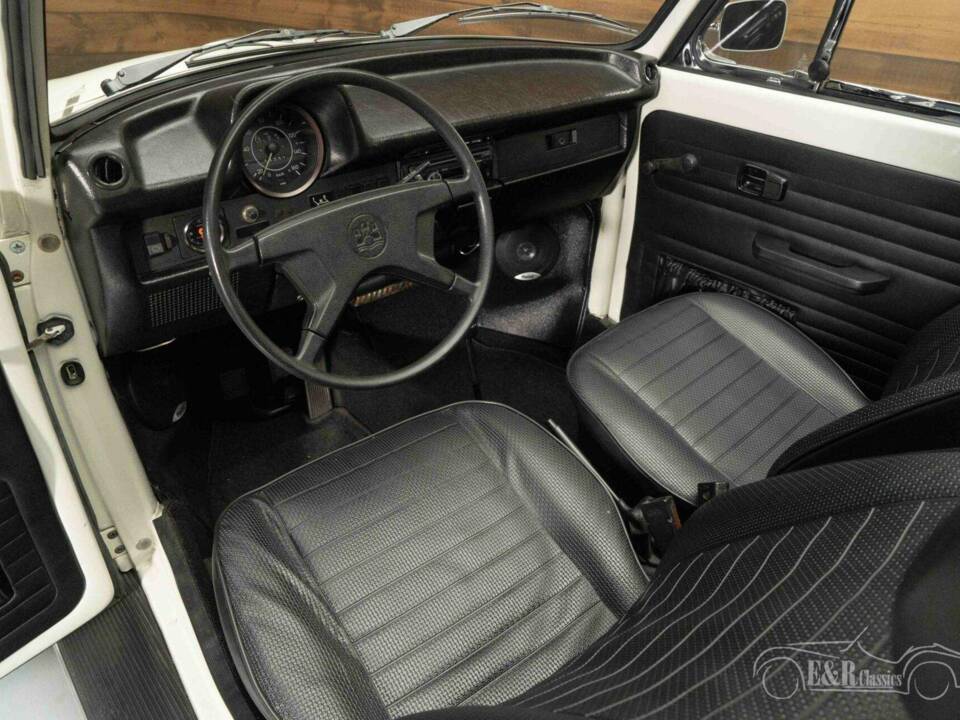 Imagen 2/19 de Volkswagen Käfer 1303 (1975)