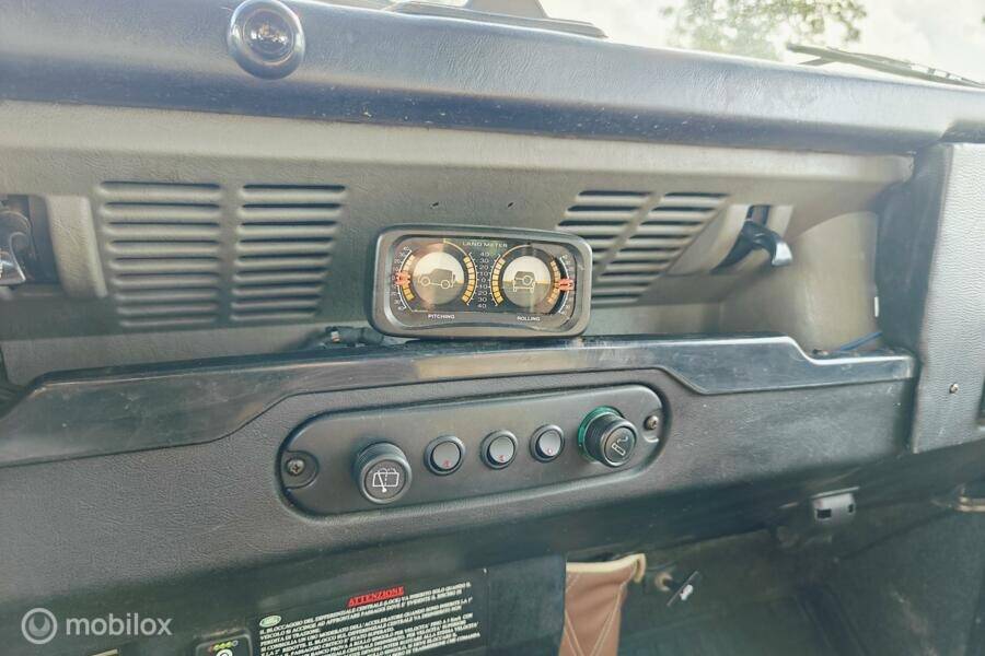 Image 19/39 de Land Rover Defender 90 (1997)