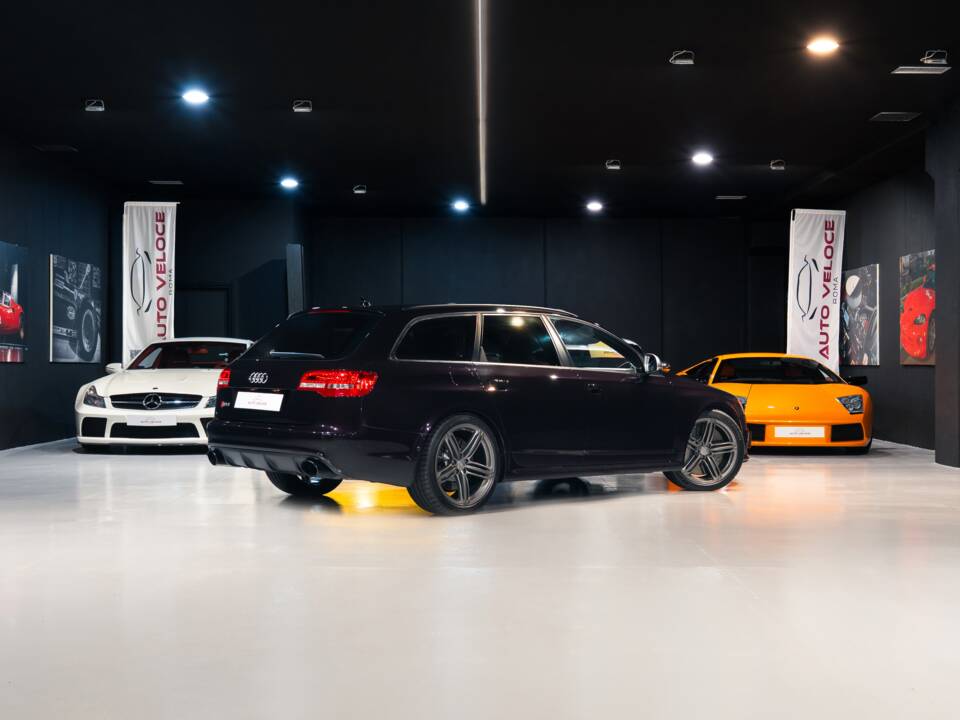 Imagen 6/36 de Audi RS6 Avant (2010)