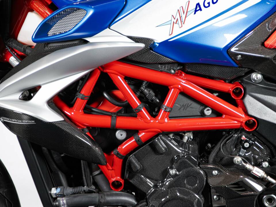 Bild 18/50 von MV Agusta DUMMY (2019)