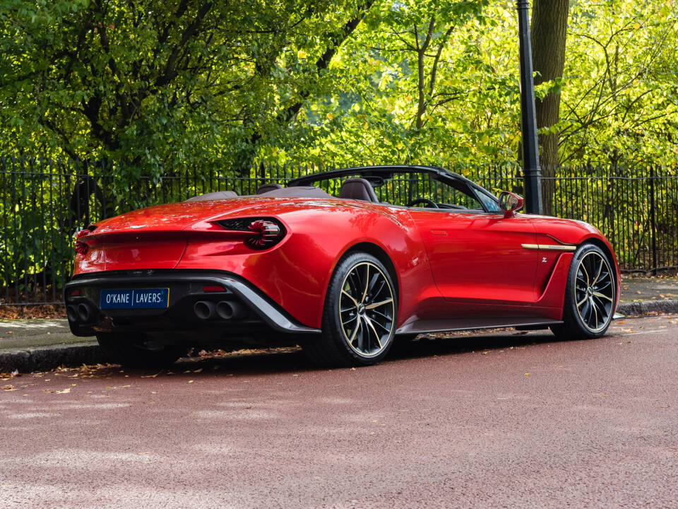 Imagen 8/70 de Aston Martin Vanquish Zagato Volante (2017)