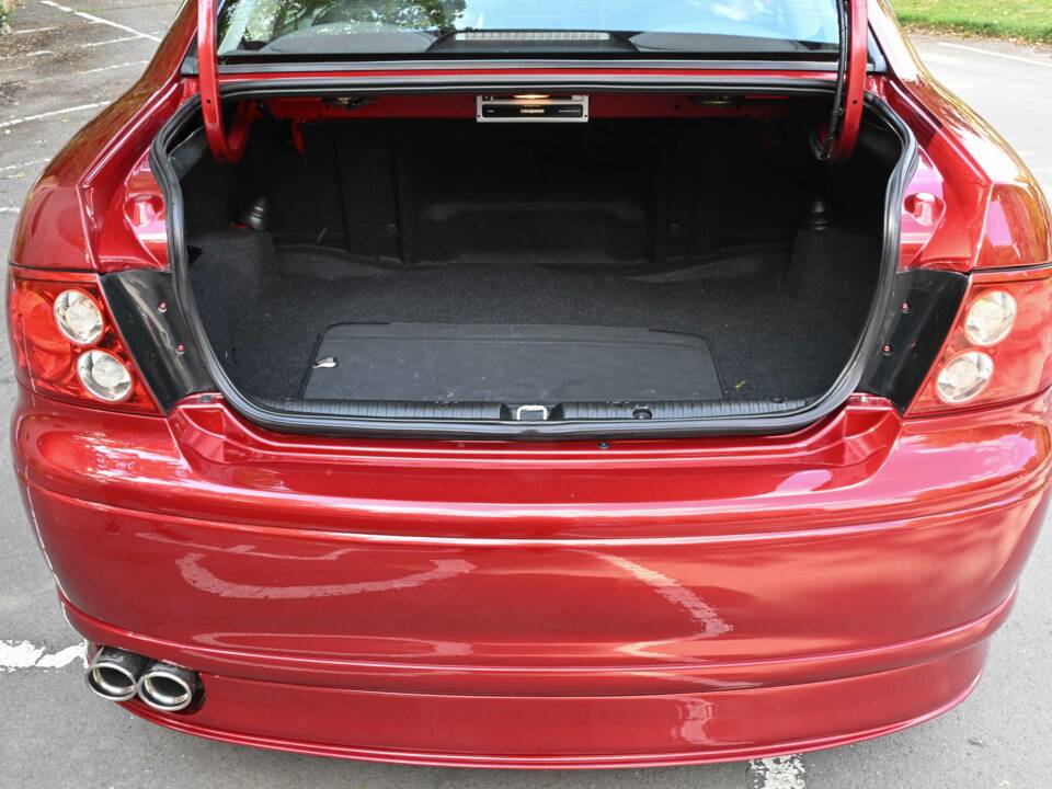 Image 10/35 of Holden Monaro CAPA F 320 C (2003)