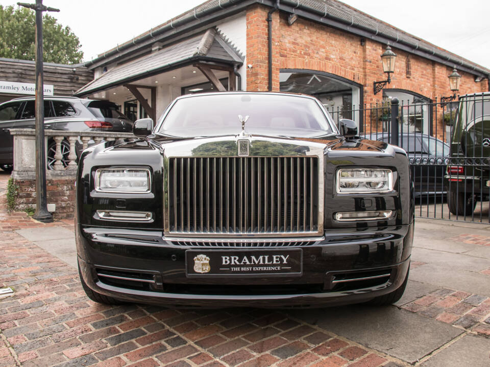 Image 3/24 of Rolls-Royce Phantom VII (2014)