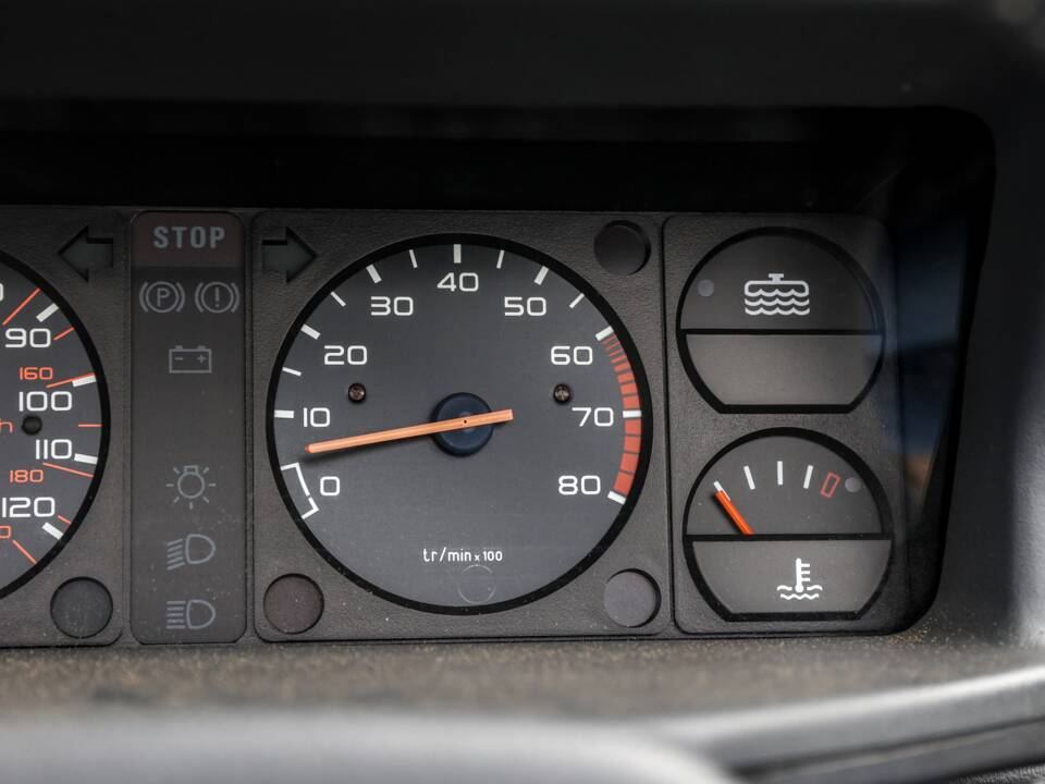 Image 30/31 of Peugeot 205 Roland Garros (1990)