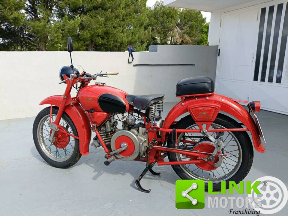 Image 6/10 of Moto Guzzi DUMMY (1960)