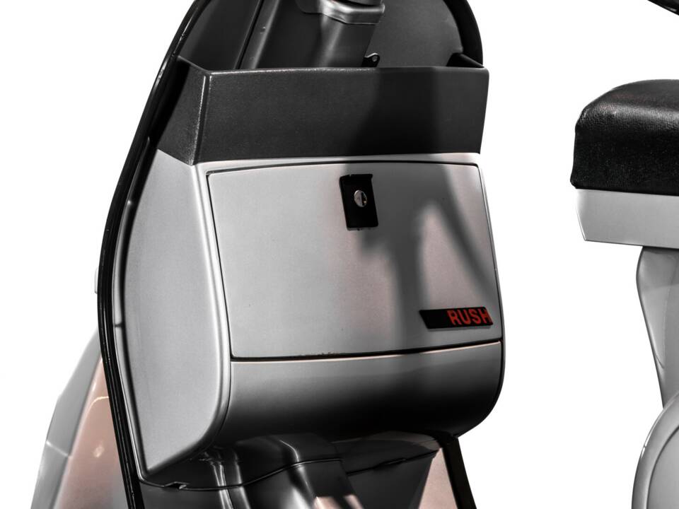 Image 7/34 of Piaggio DUMMY (1987)