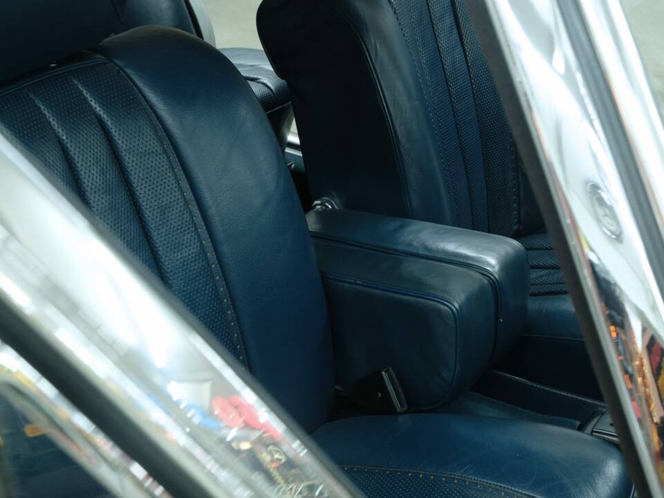 Image 35/50 of Mercedes-Benz 300 SEL 3.5 (1972)