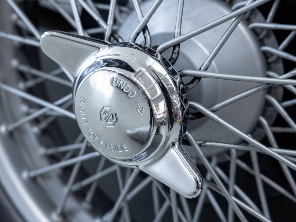 Bild 26/30 von MG SA (1936)
