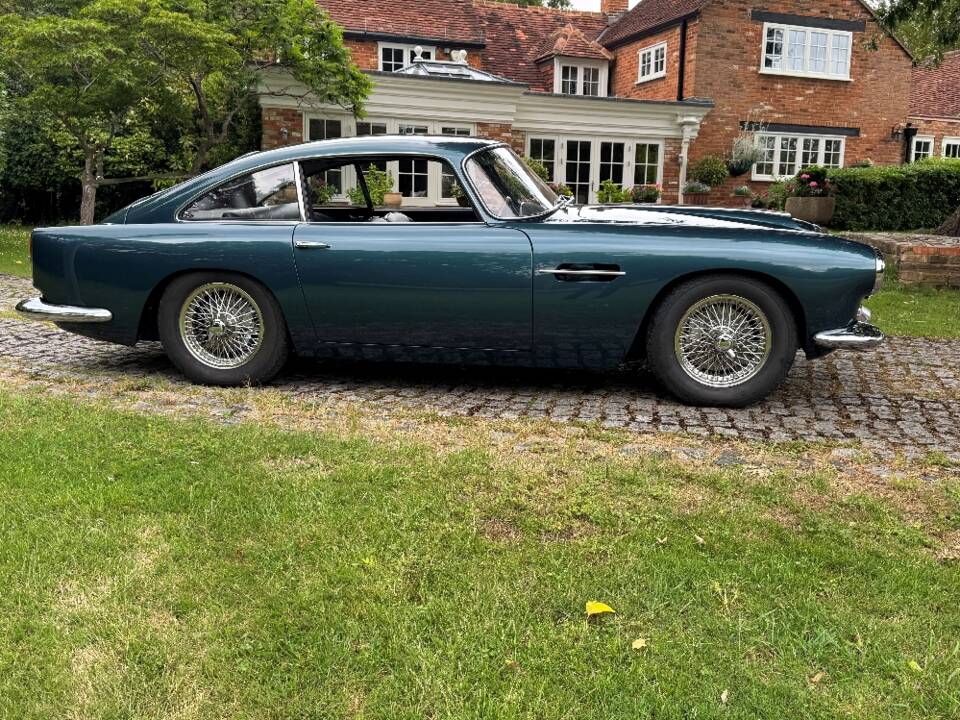 Image 14/30 de Aston Martin DB 4 (1959)