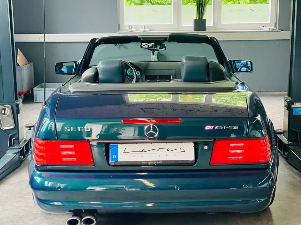 Immagine 3/20 di Mercedes-Benz SL 60 AMG (1997)