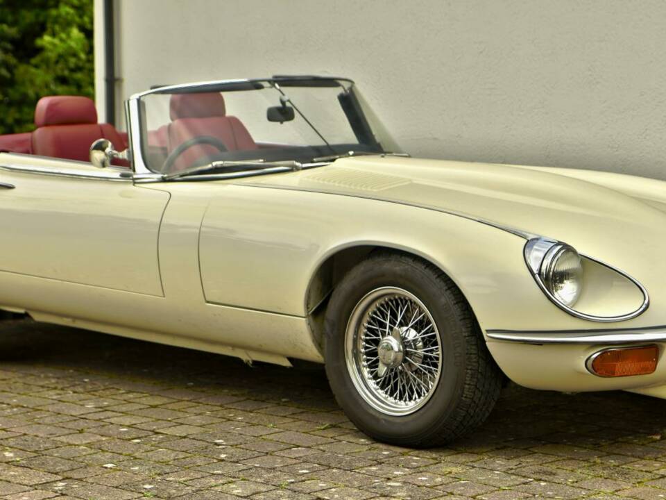 Imagen 7/50 de Jaguar E-Type V12 (1974)