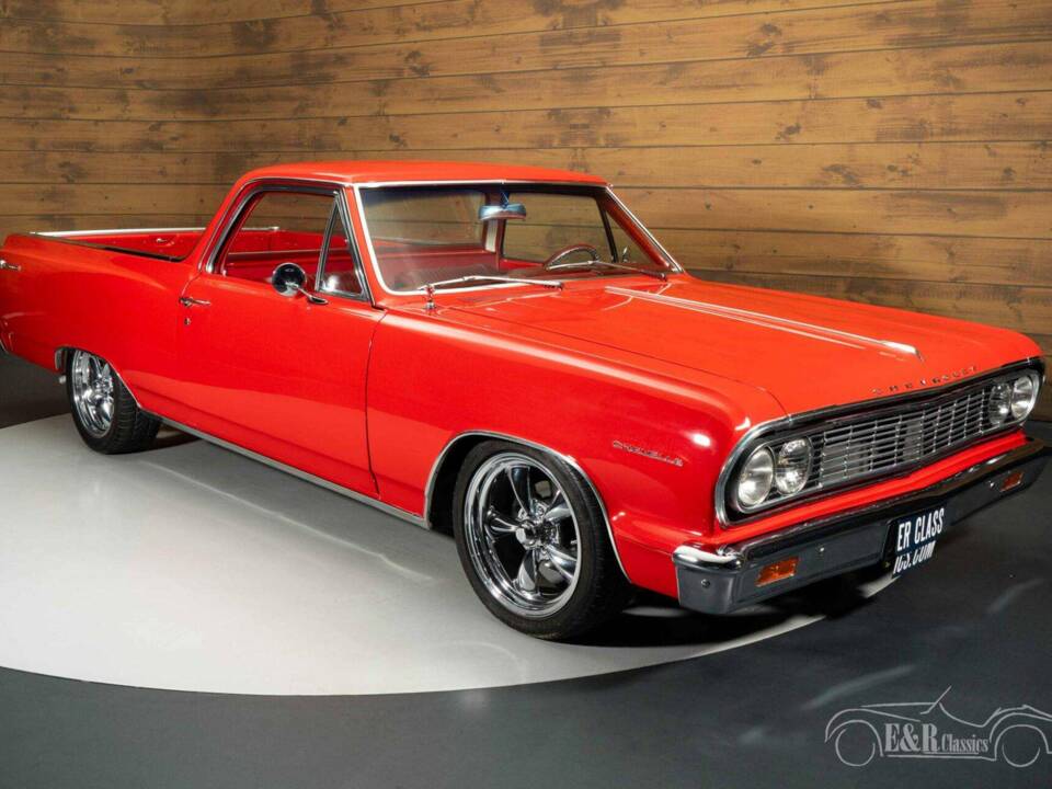 Image 2/18 of Chevrolet El Camino (1964)