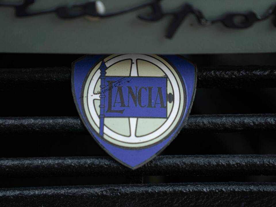 Image 16/44 of Lancia Fulvia Sport 1.6 (Zagato) (1972)