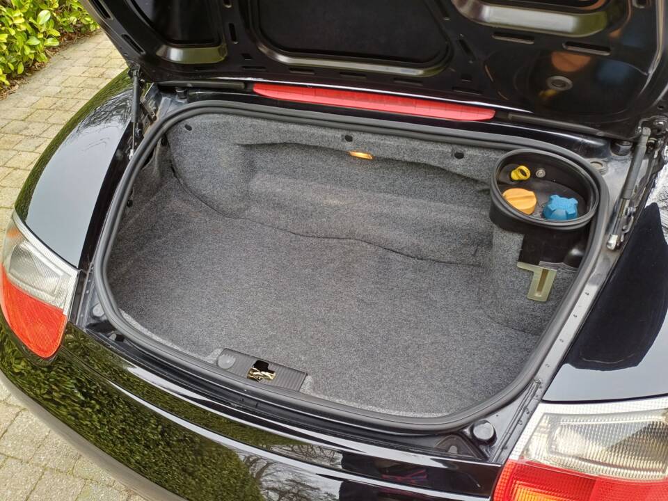 Image 38/82 of Porsche Boxster S (2000)