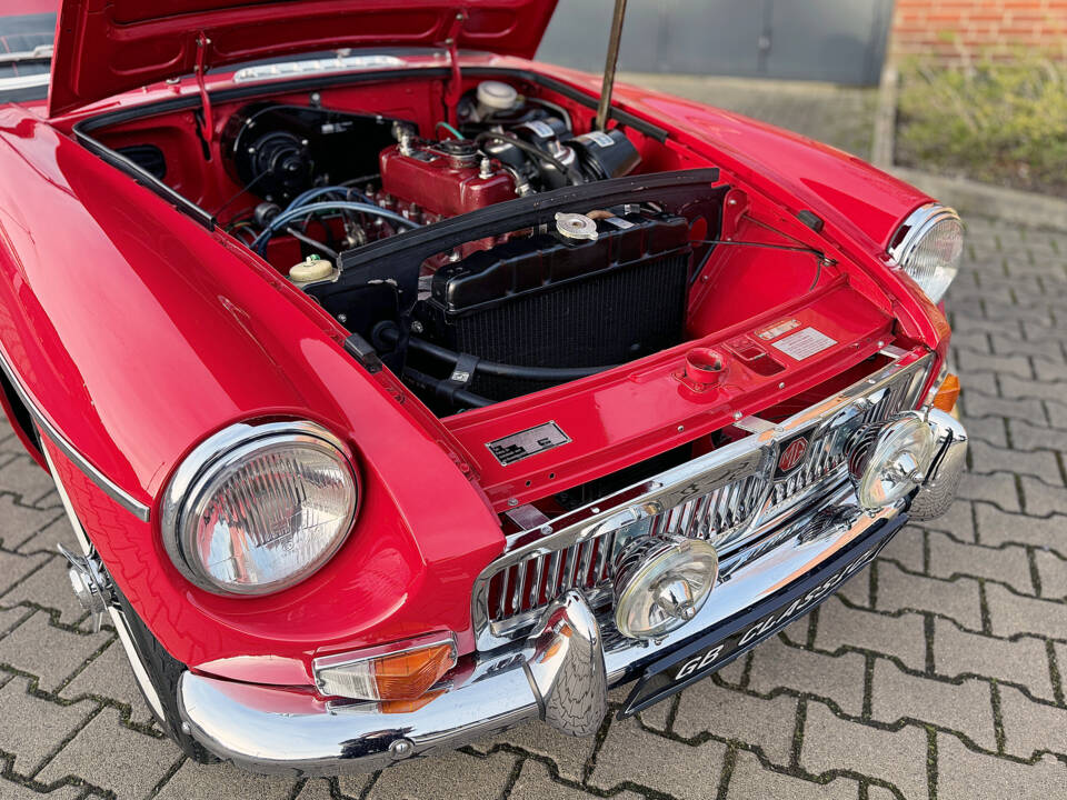 Bild 46/64 von MG MGB (1970)