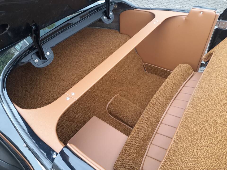 Bild 20/28 von Auburn Speedster 851 (1936)