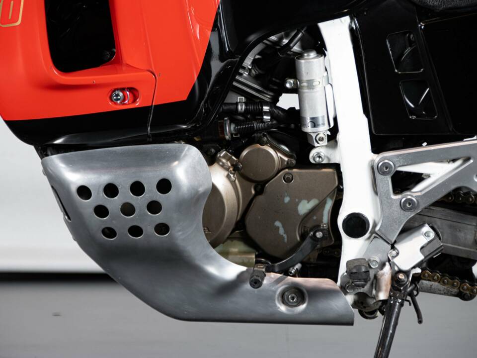 Bild 17/50 von Honda DUMMY (1991)