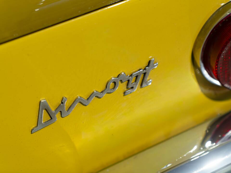 Image 22/50 of Ferrari Dino 246 GT (1971)