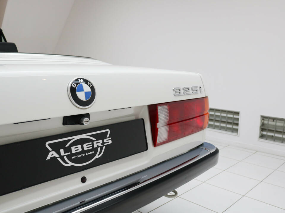 Imagen 17/22 de BMW 325i (1989)