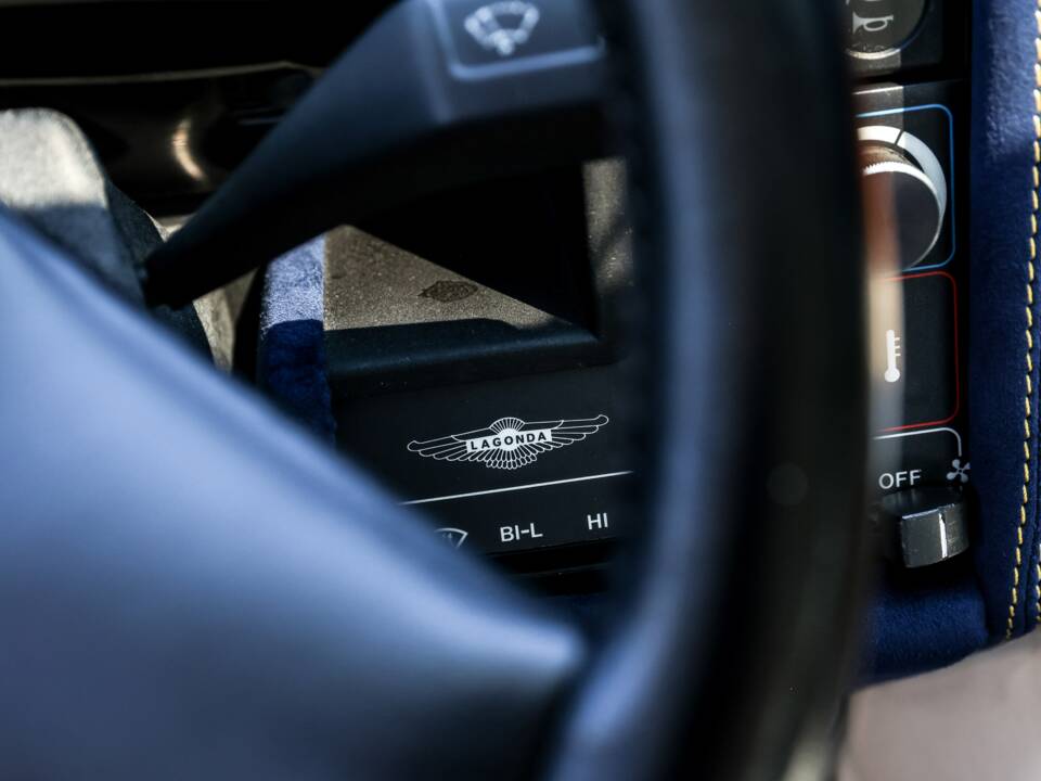 Immagine 19/28 di Aston Martin Lagonda (1987)