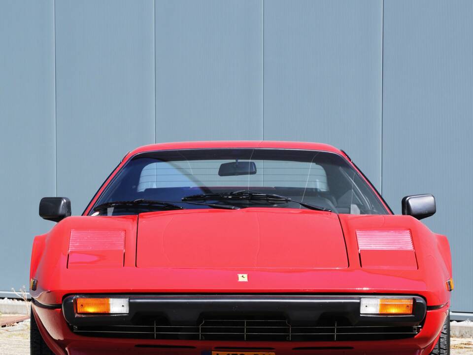 Image 19/61 of Ferrari 308 GTBi (1982)