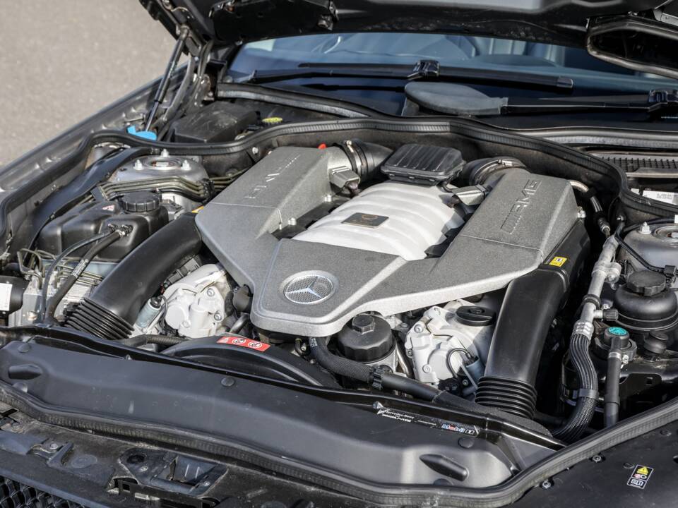 Afbeelding 26/47 van Mercedes-Benz SL 63 AMG (2008)