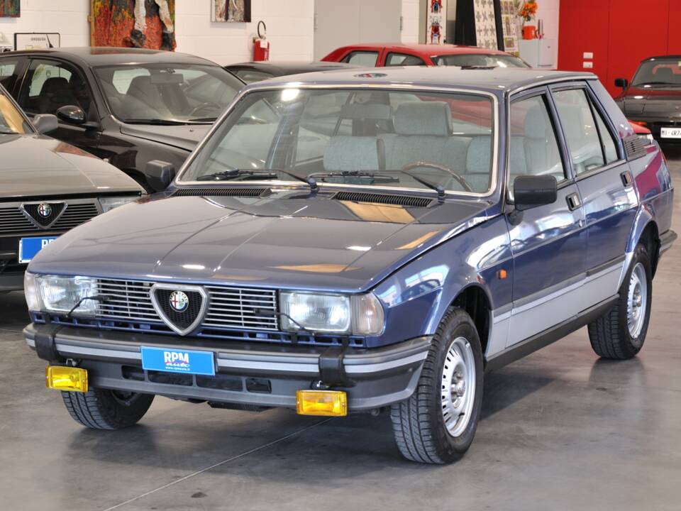 Image 4/29 of Alfa Romeo Giulietta 1.8 (1983)