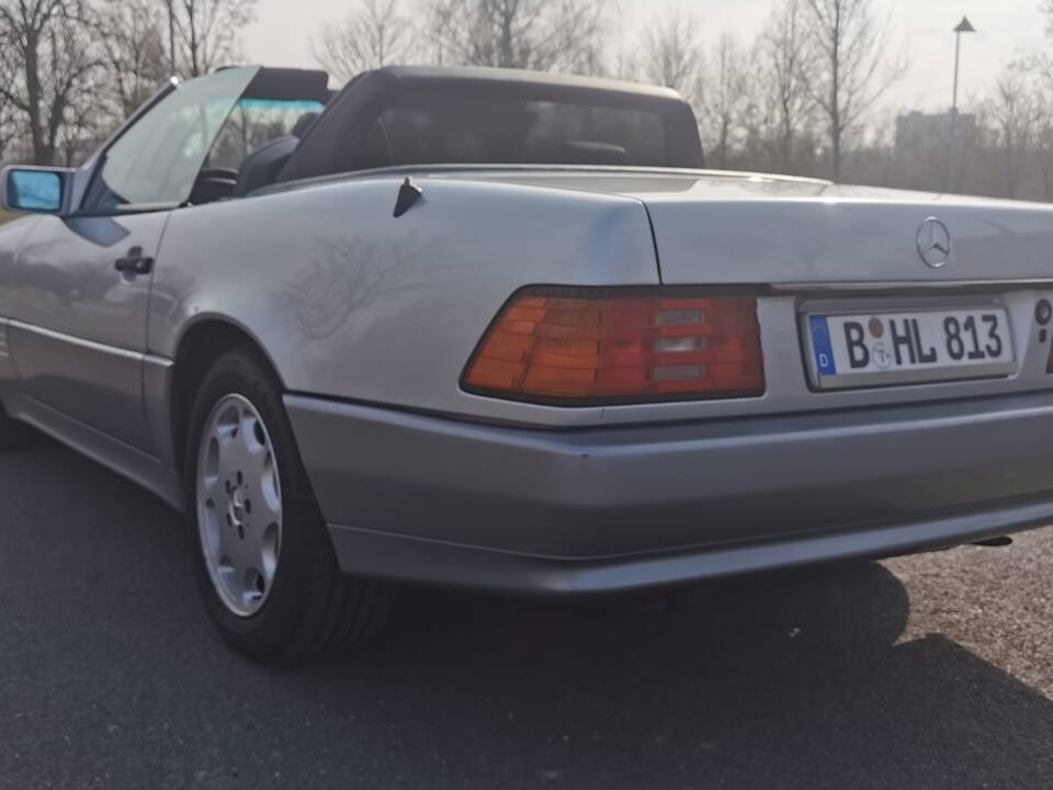 Afbeelding 8/58 van Mercedes-Benz 500 SL (1991)