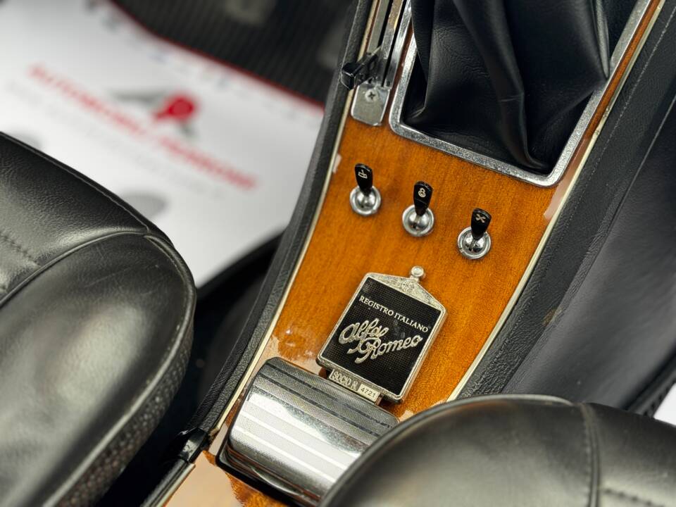 Afbeelding 16/43 van Alfa Romeo 1750 GT Veloce (1970)
