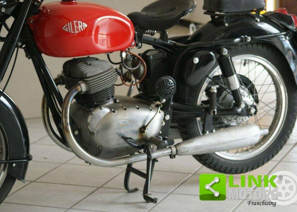 Image 13/19 of Gilera B 300 (1976)