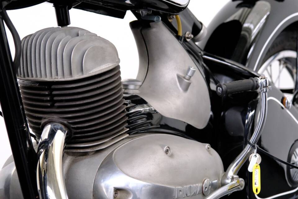Image 35/86 de DKW RT 175 (1954)