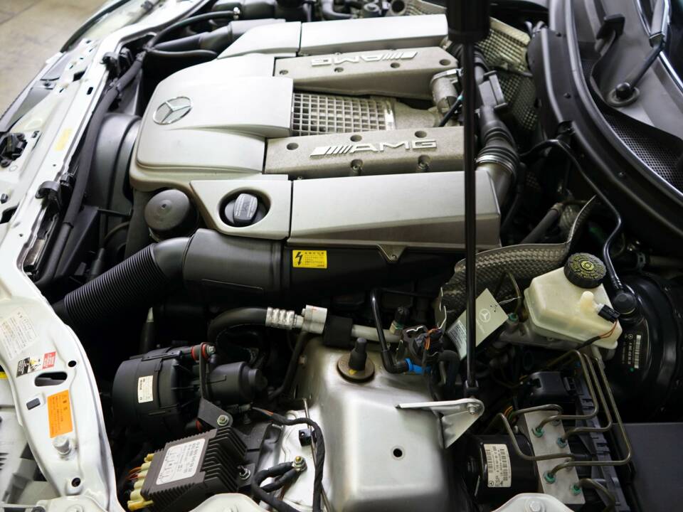 Immagine 33/50 di Mercedes-Benz SLK 32 AMG (2002)