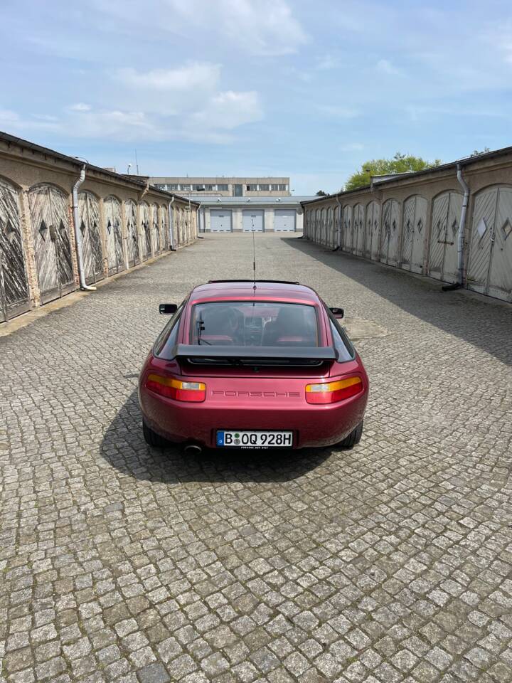 Image 3/11 de Porsche 928 S4 (1988)