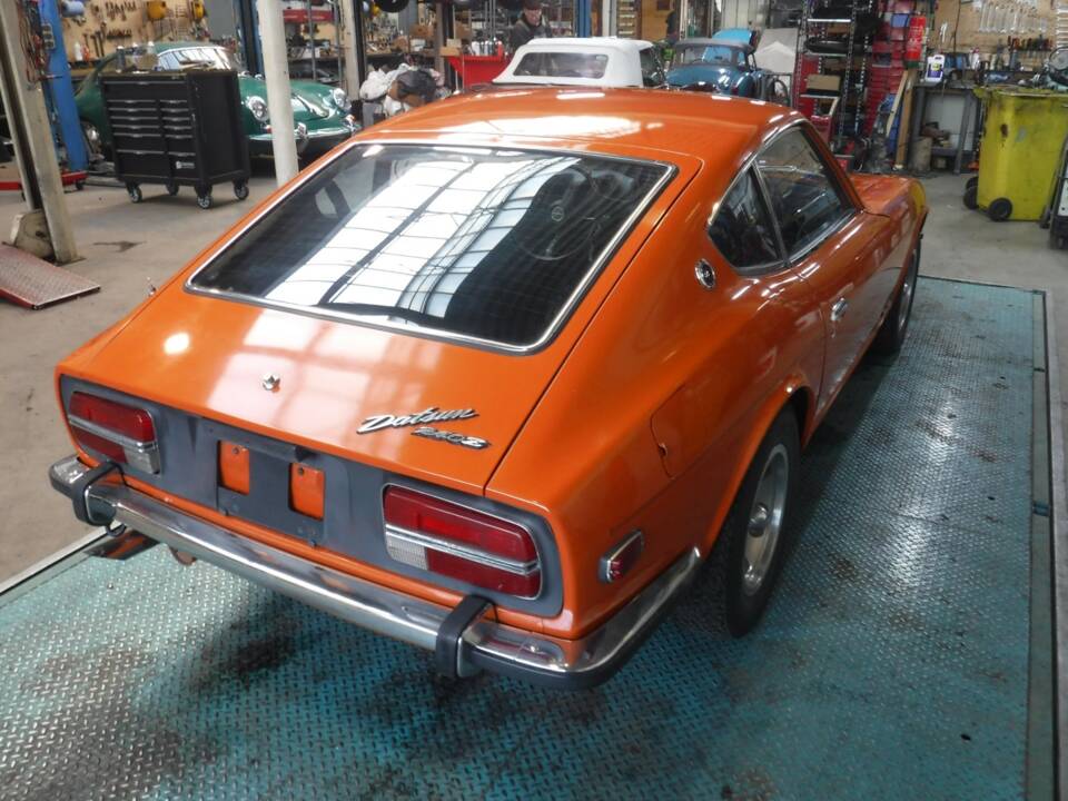 Image 8/50 of Datsun 240 Z (1972)