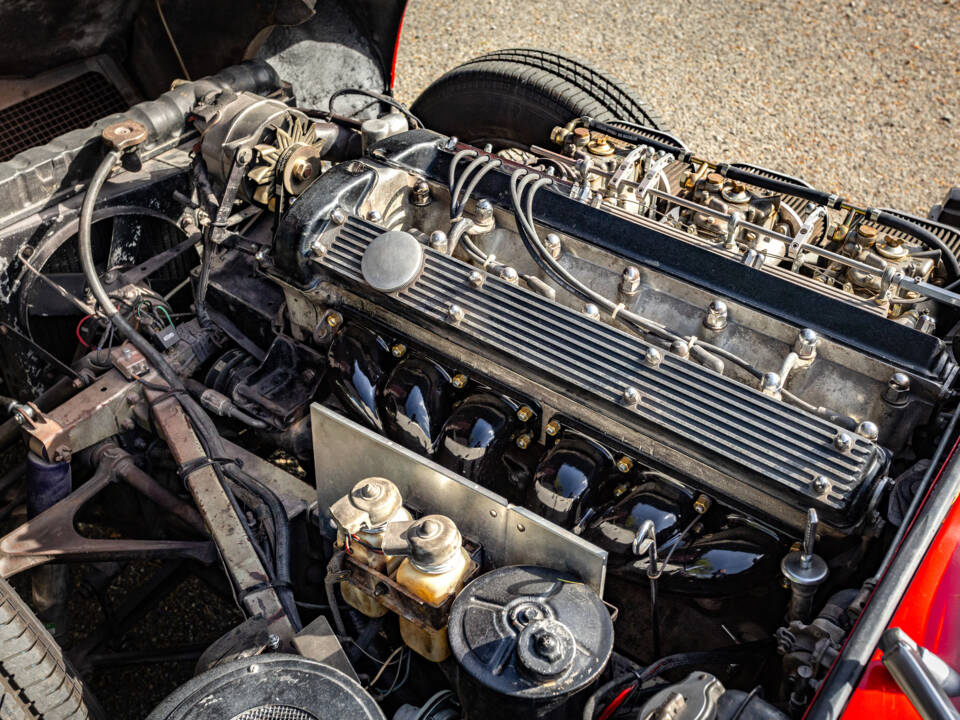 Image 5/20 of Jaguar E-Type (2+2) (1969)