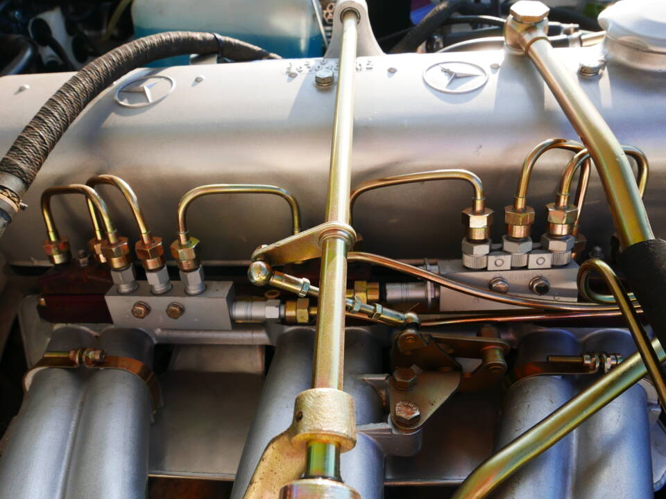 Imagen 41/56 de Mercedes-Benz 220 SE b (1962)