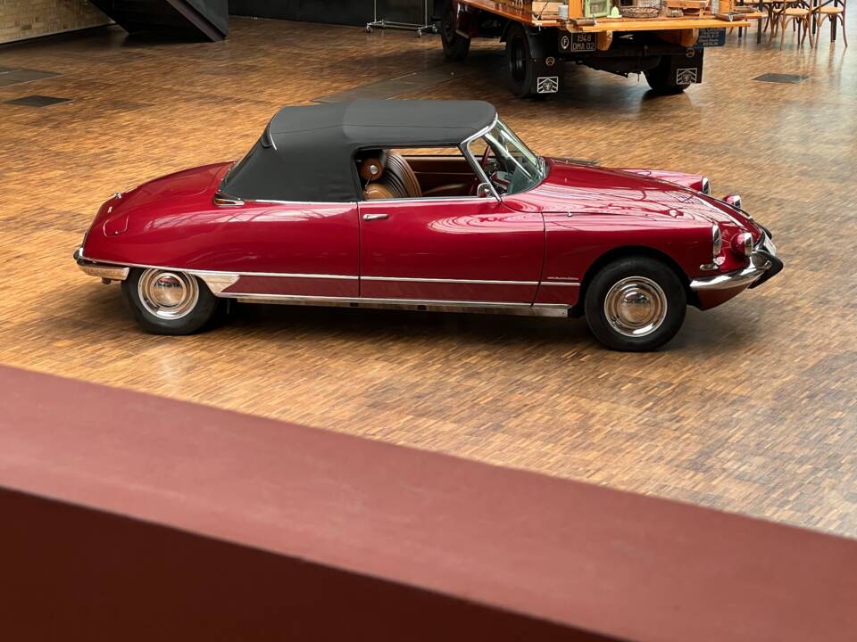 Immagine 9/33 di Citroën DS 19 Usine (1963)