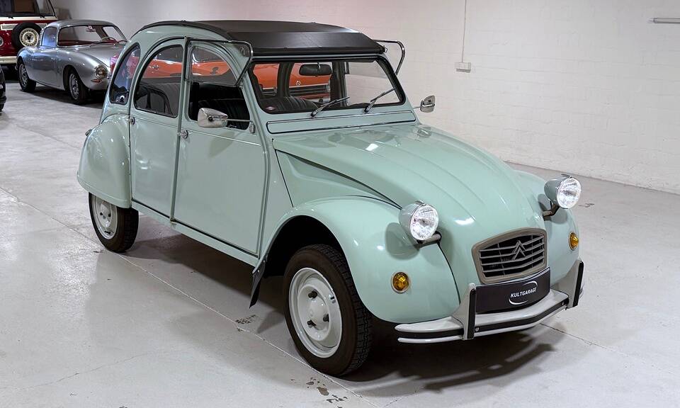Image 1/38 of Citroën 2 CV 6 (1982)
