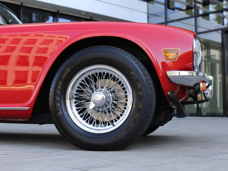 Image 45/49 of Triumph TR 6 (1976)