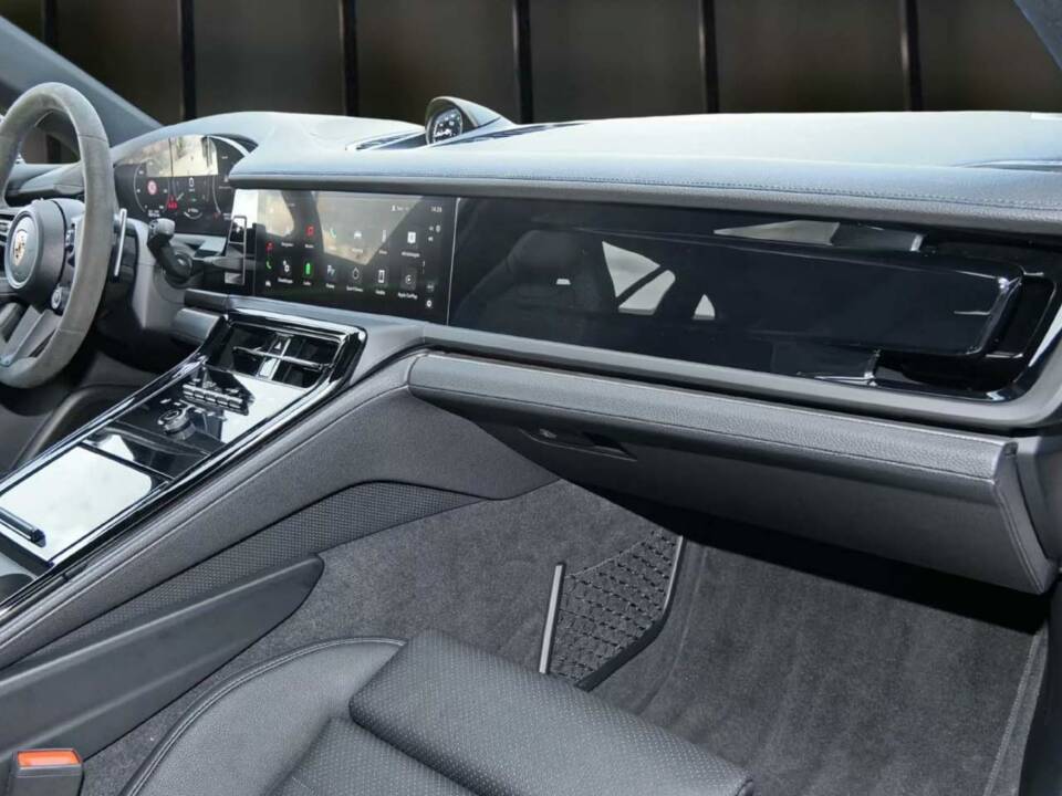 Image 4/10 of Porsche Panamera 4 E-Hybrid (2024)