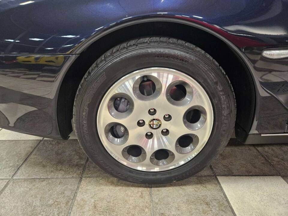 Immagine 9/16 di Alfa Romeo 166 2.0 V6 TB (2000)