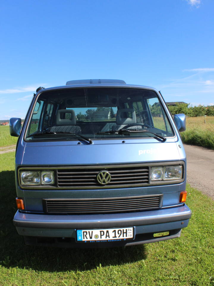 Image 3/10 de Volkswagen T3 Multivan 1.6 TD Bluestar &quot;Hannover Edition&quot; (1989)