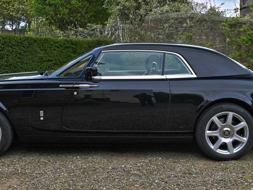 Immagine 49/50 di Rolls-Royce Phantom Coupé (2010)