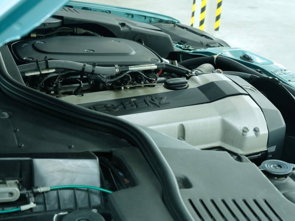 Bild 24/50 von Mercedes-Benz 300 SE (1991)