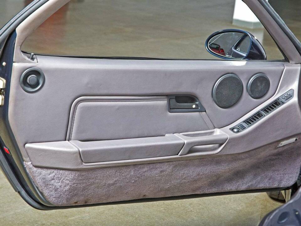Imagen 16/20 de Porsche 928 GT (1991)