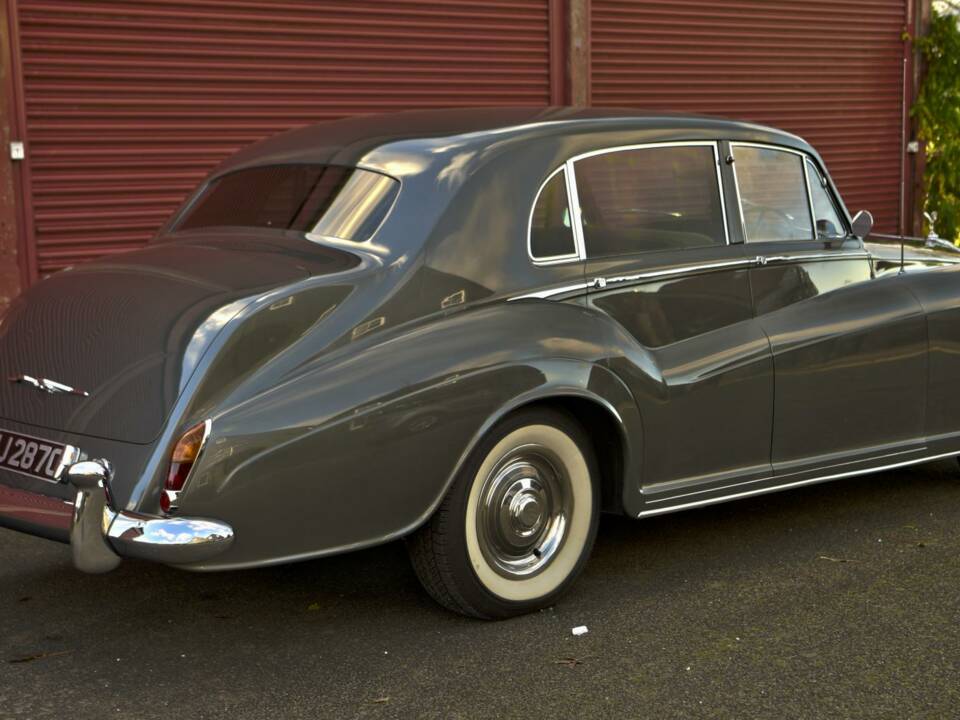 Image 14/50 of Rolls-Royce Silver Cloud III (1965)