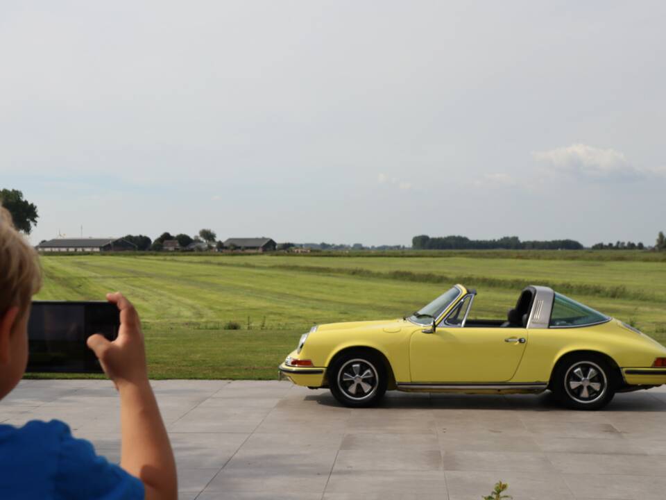 Image 36/50 of Porsche 911 2.2 T (1971)