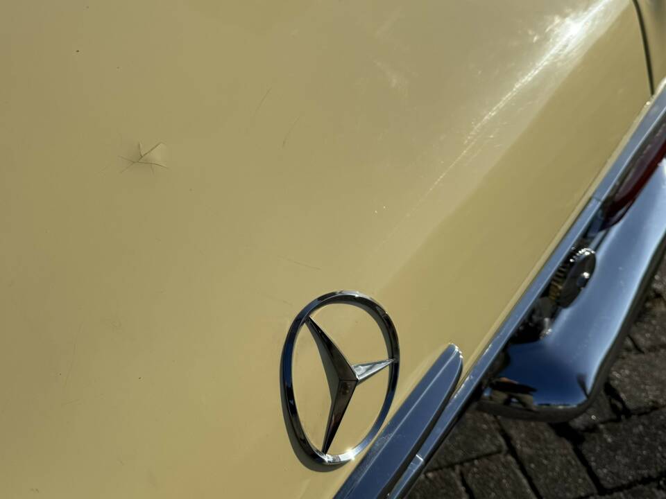 Image 25/31 de Mercedes-Benz 250 SL (1967)